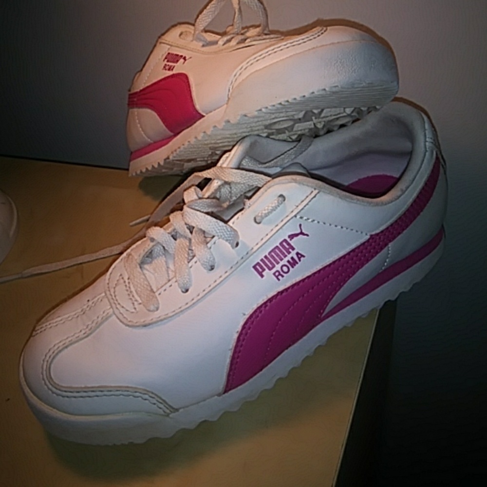 Girls Puma sneakers 12.5